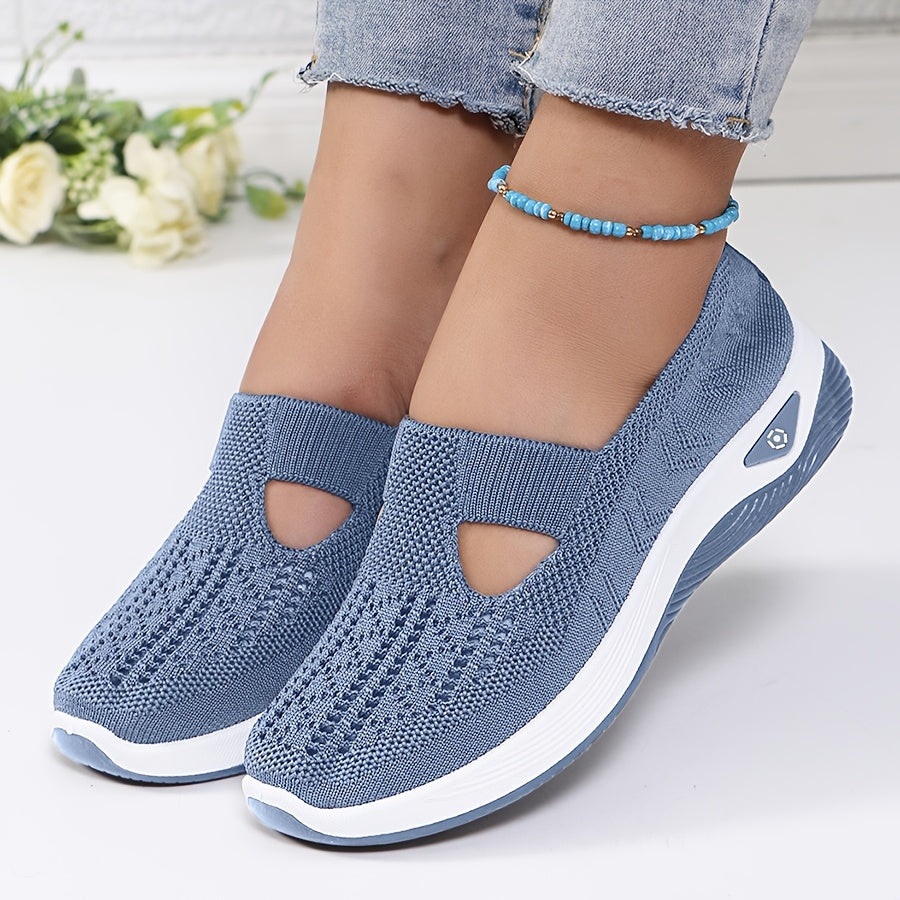 Easy entry sneakers with a stable fit