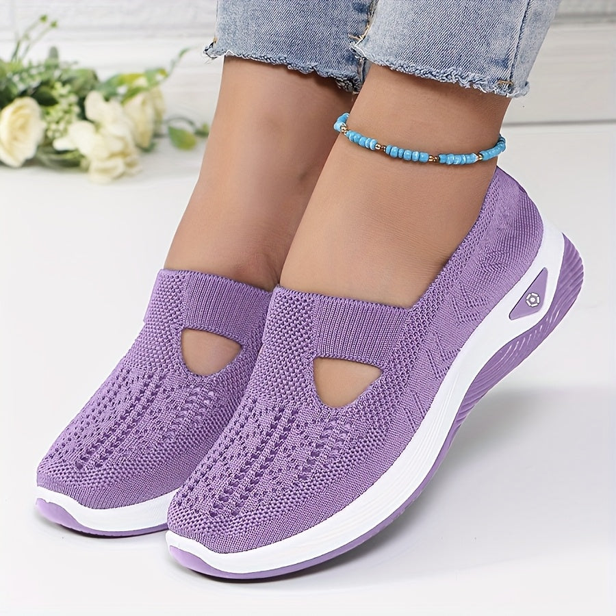 Easy entry sneakers with a stable fit