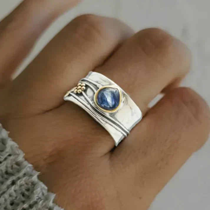 Konstanze | Ring met blauwe steen