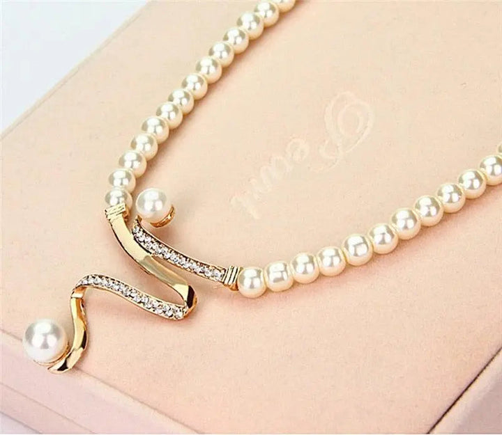 Marlies | Set van ketting en oorbellen