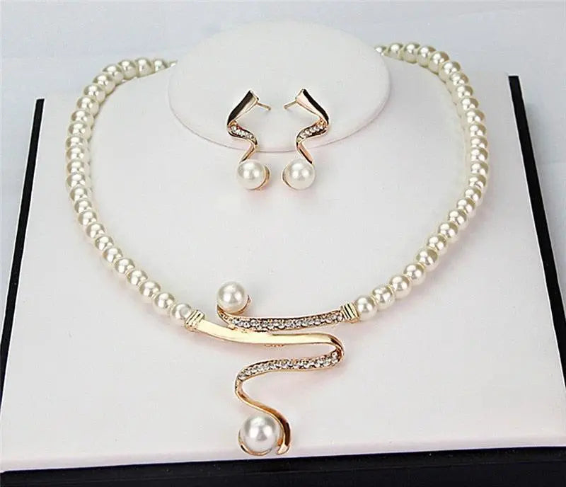Marlies | Set van ketting en oorbellen