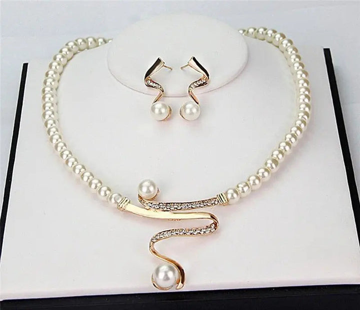 Marlies | Set van ketting en oorbellen