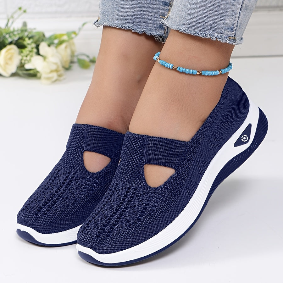 Easy entry sneakers with a stable fit