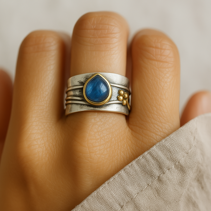 Konstanze | Ring met blauwe steen